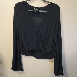 Blue Life Women's Size XS Black Twist Front Top Bell Sleeves